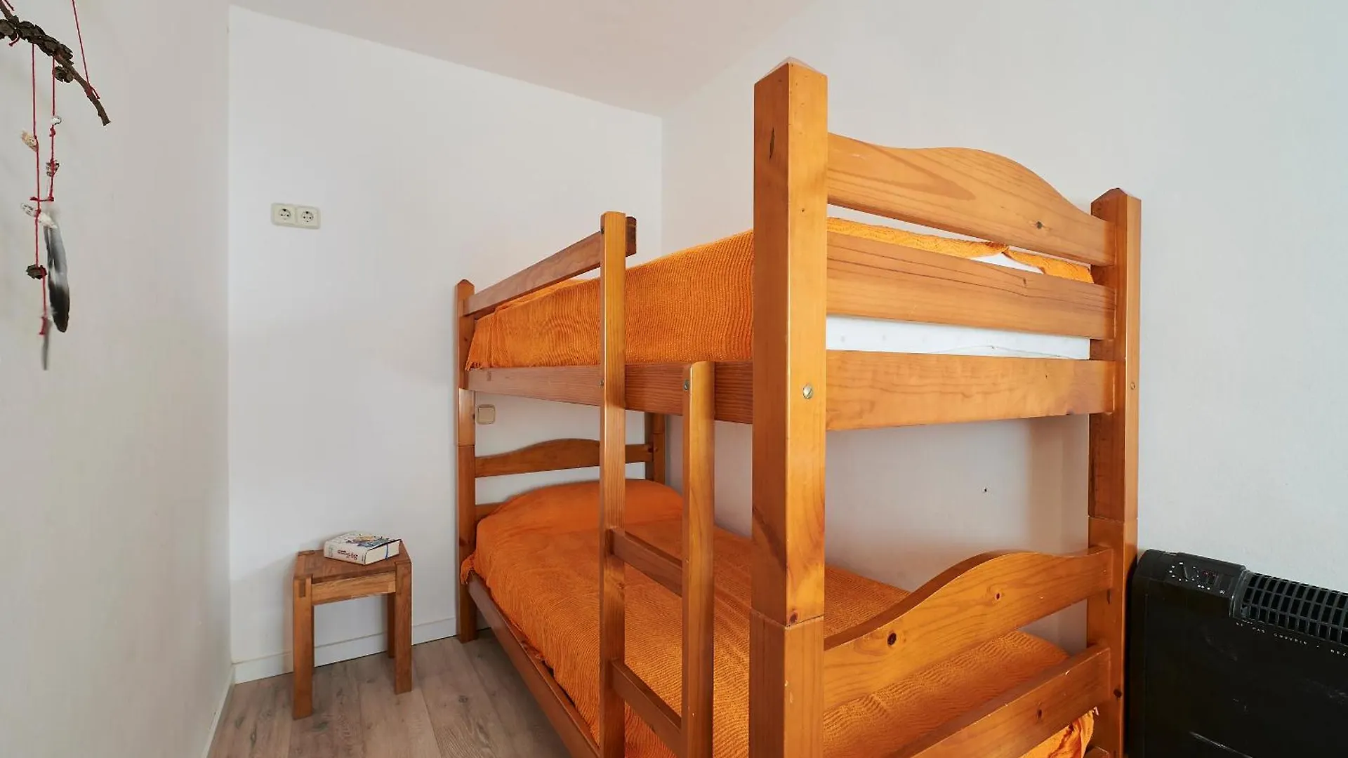 Clip C-3 - Llafranc Apartman